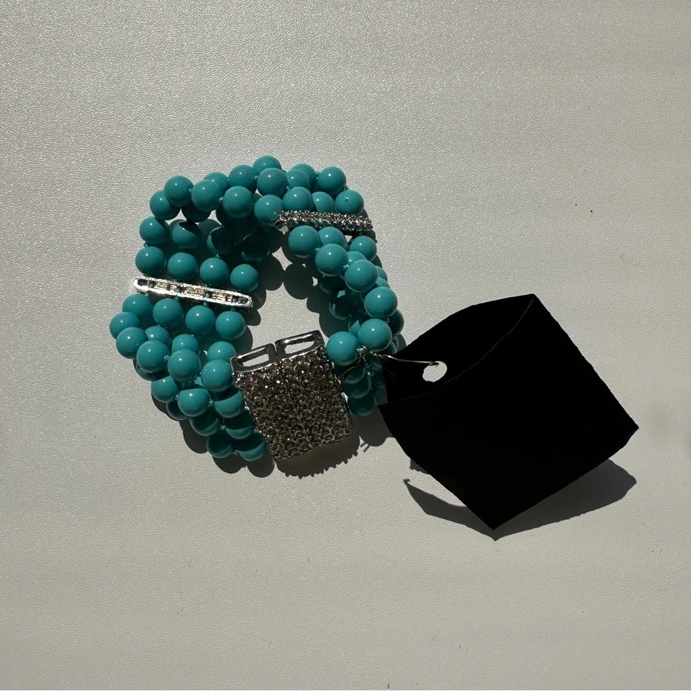 Turquoise Beaded Clasp Bracelet NWT Accessories Jewelry